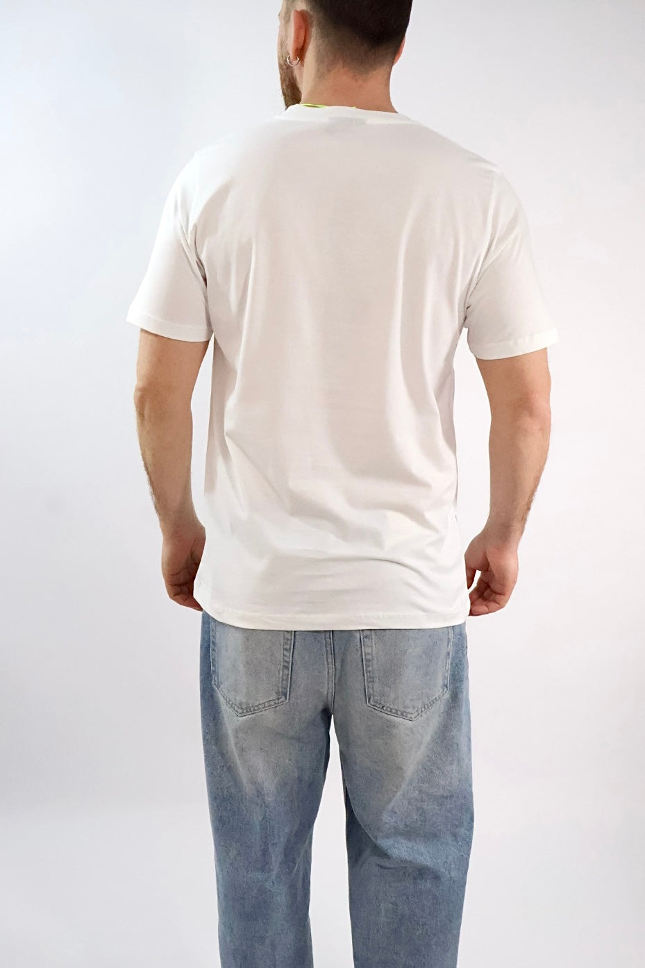 T shirt 532  DISCLAIMER