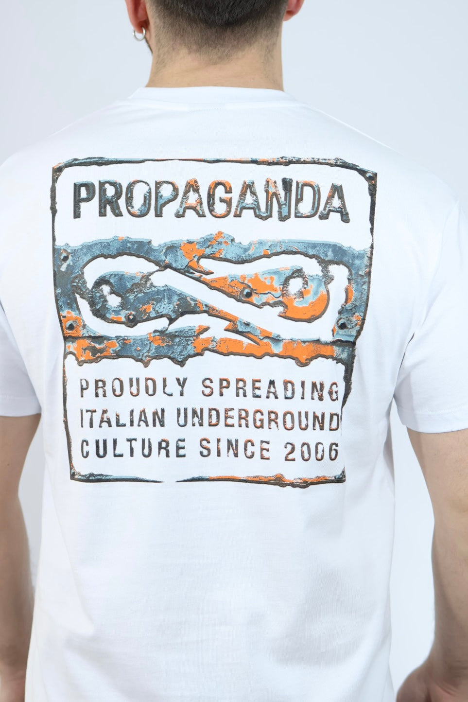T Shirt label rust tee 650 PROPAGANDA
