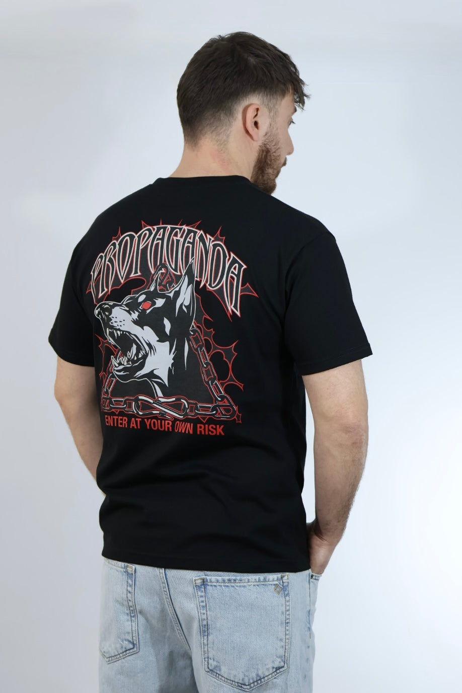 T shirt doberman 687 PROPAGANDA