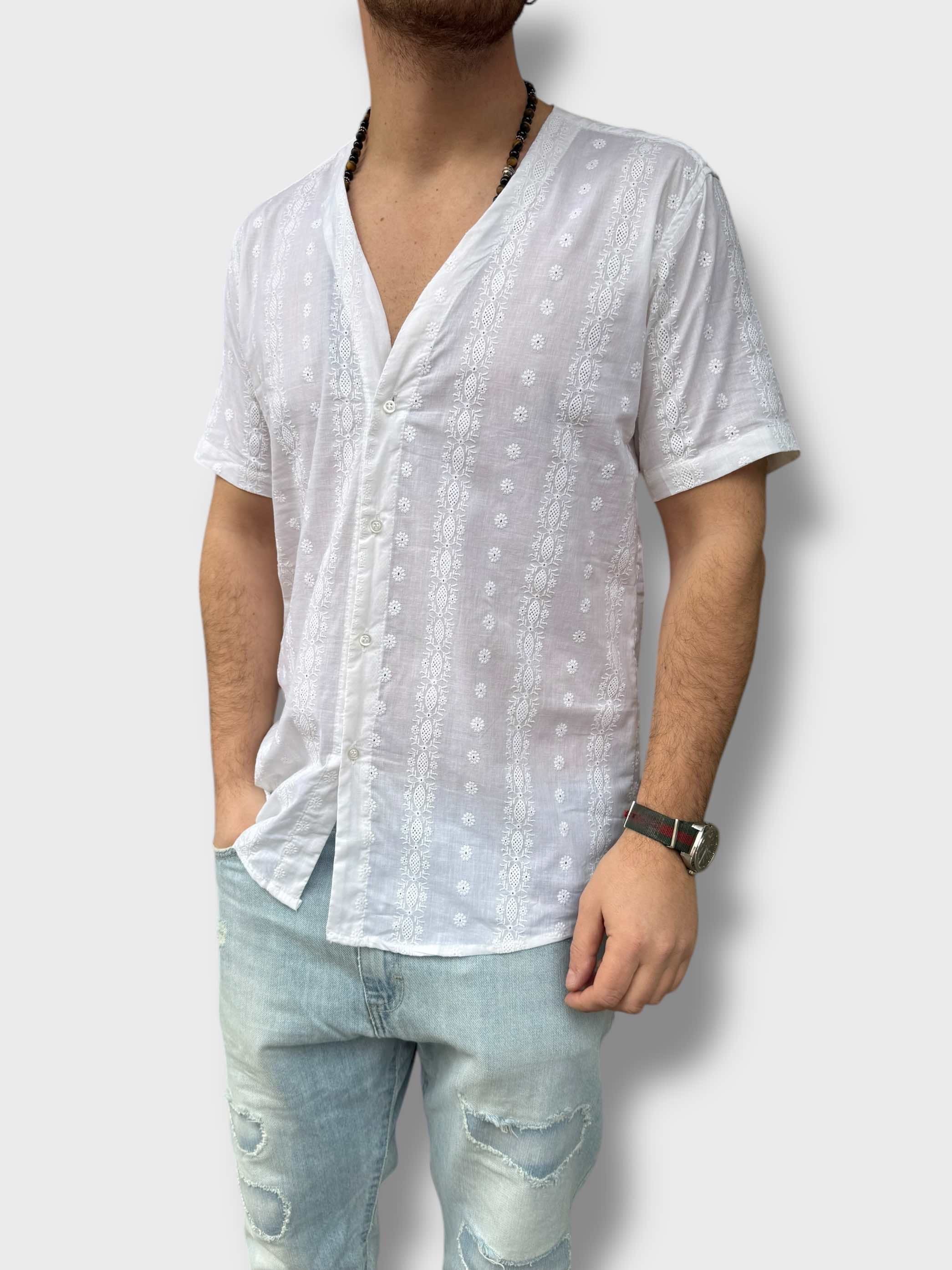 Camicia ricamata m/m scollo V OVERD
