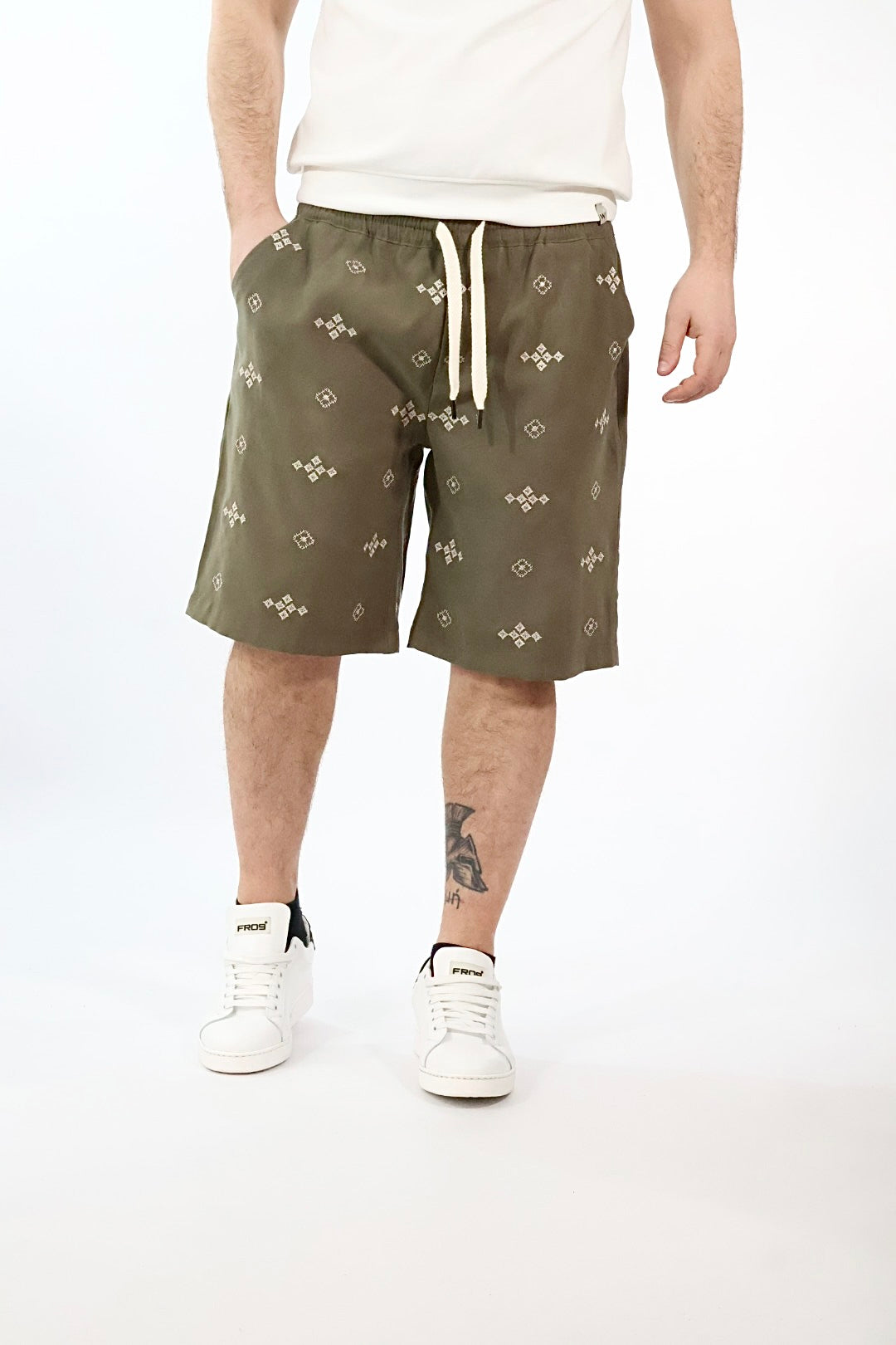 Bermuda ricamo 825 GIANNI LUPO