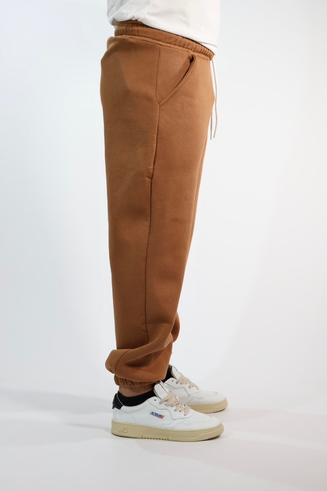 Pantalone 074-37 jogger cammello  BERNA