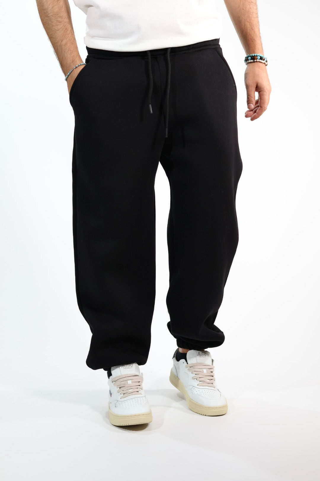 Pantalone 074-1 jogger nero  BERNA