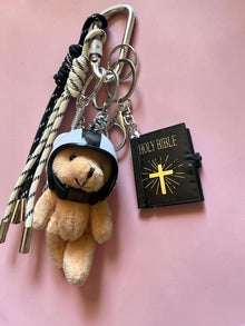 Portachiavi charm orso libro  ZOLYRA