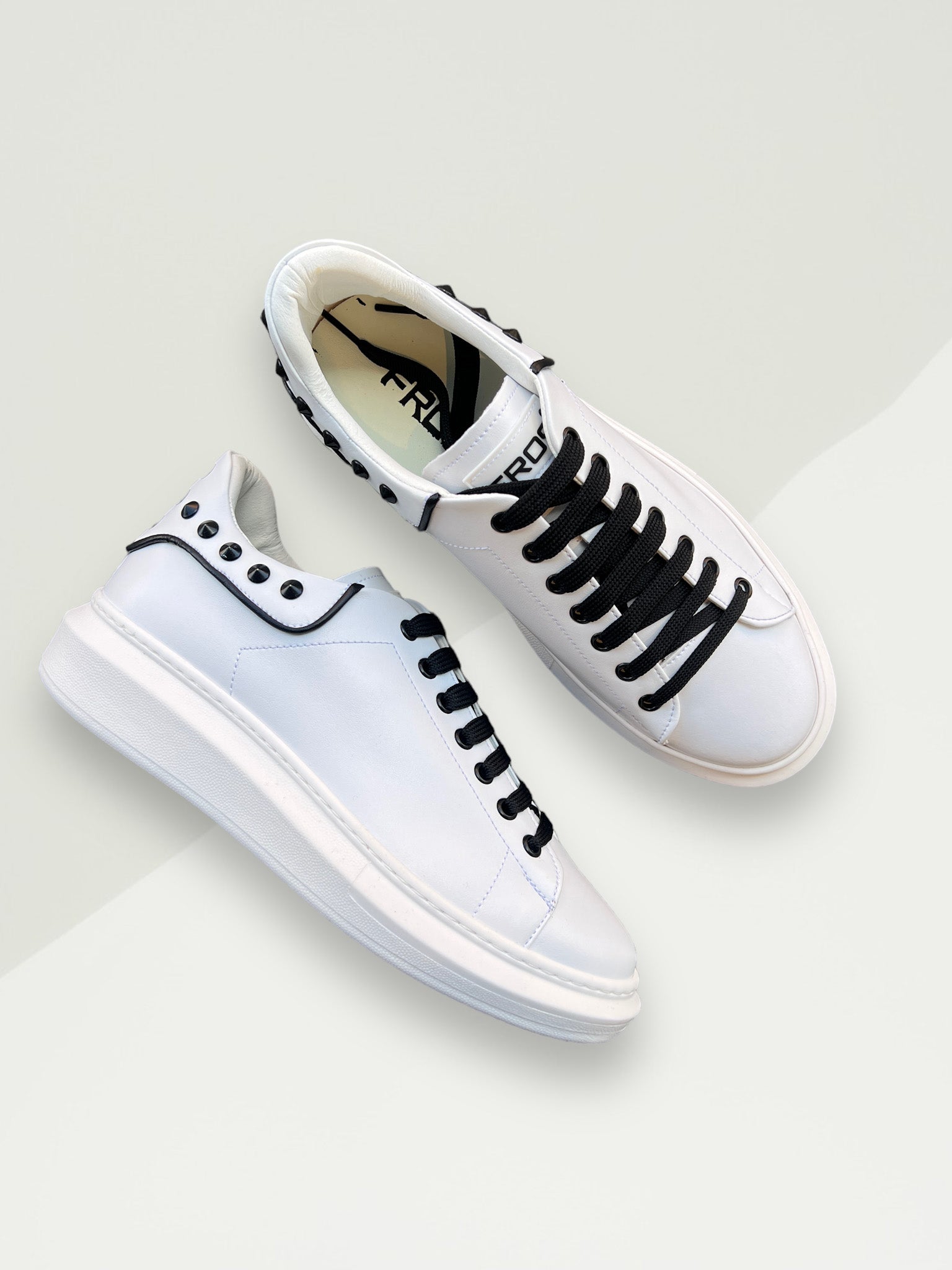 SCARPE RETRO BORCHIE FR09