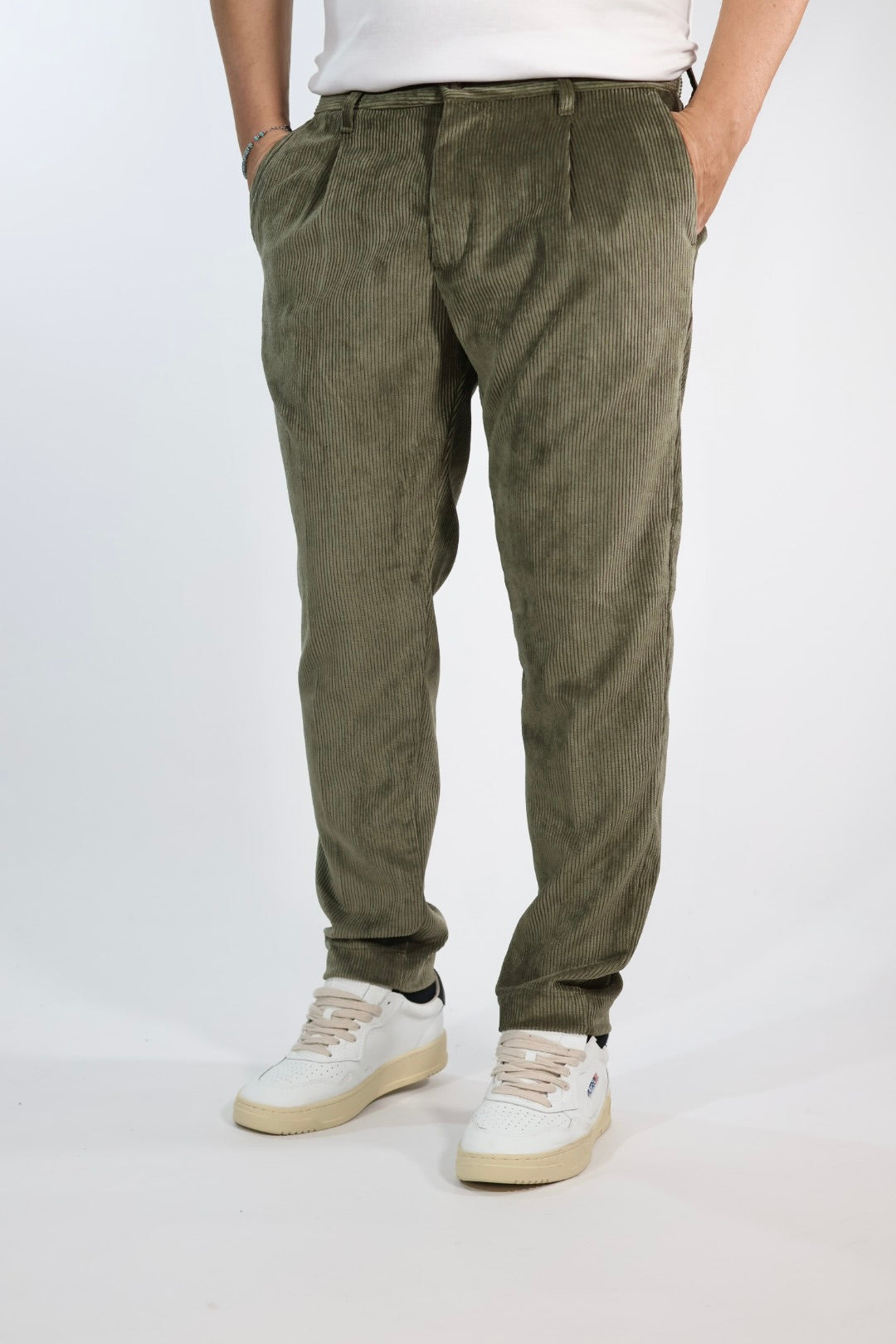 Pantalone P35 tapered fit velluto costine OVERD