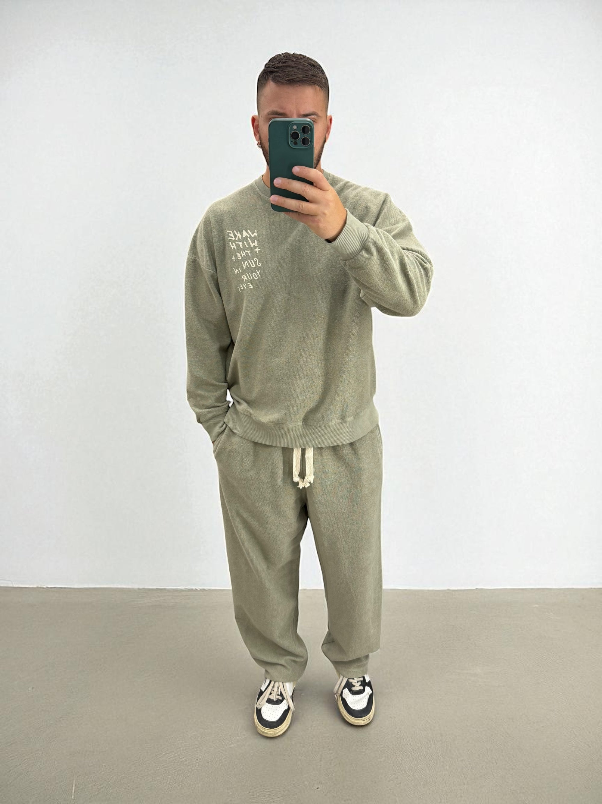 Pantalone rovesciato MONO NO AWARE