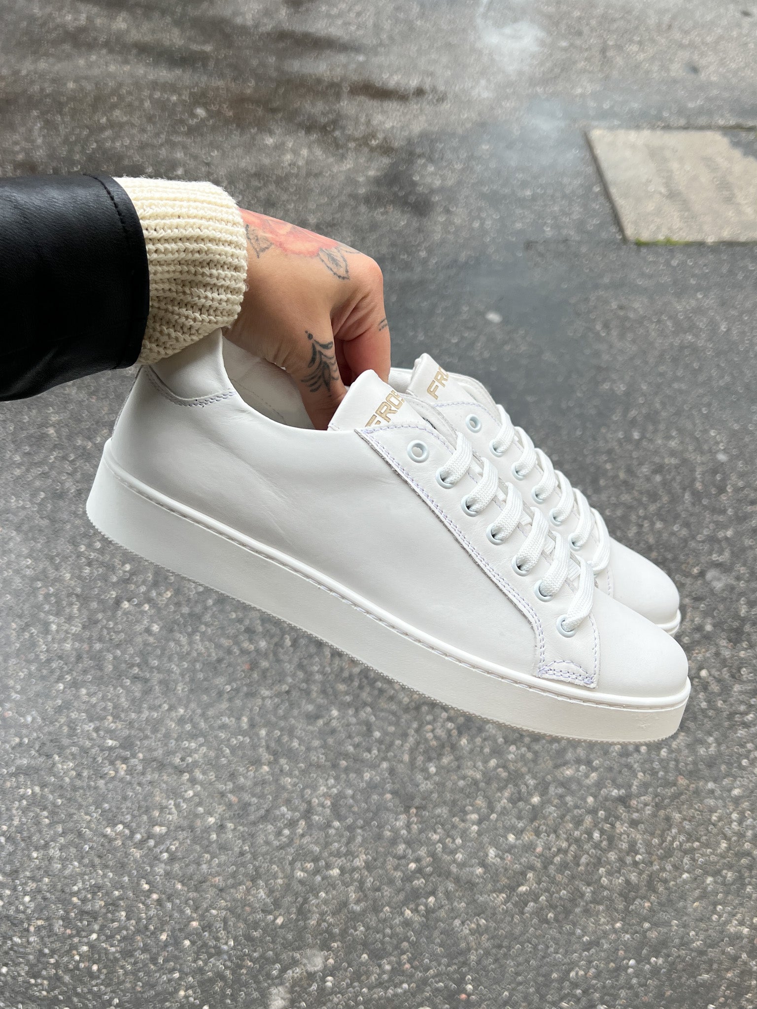 SCARPE SUOLA BASSA FR09