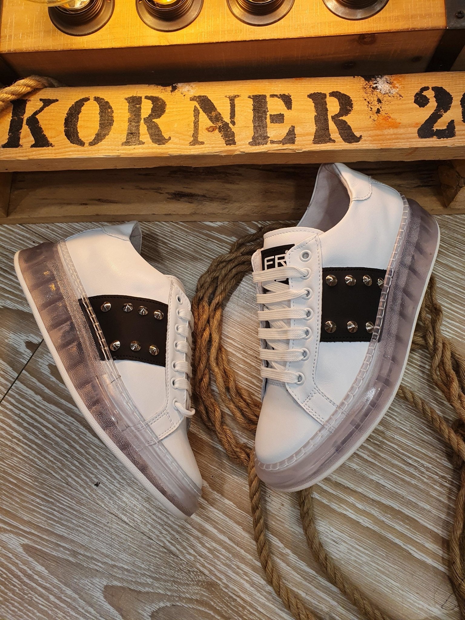 SCARPE HORUS BORCHIE - KORNER20